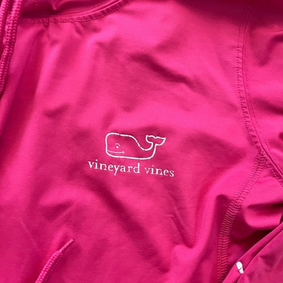 🌟EUC Vineyard Vines Performance Hoodie! - Picture 8 of 9